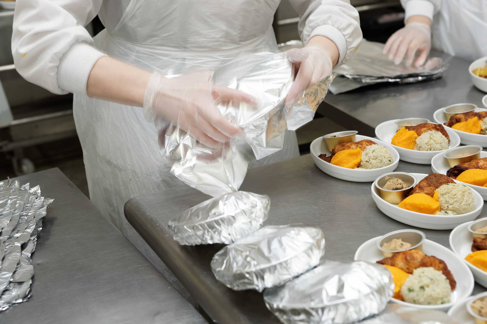 Matprepraering med aluminiumsfolie