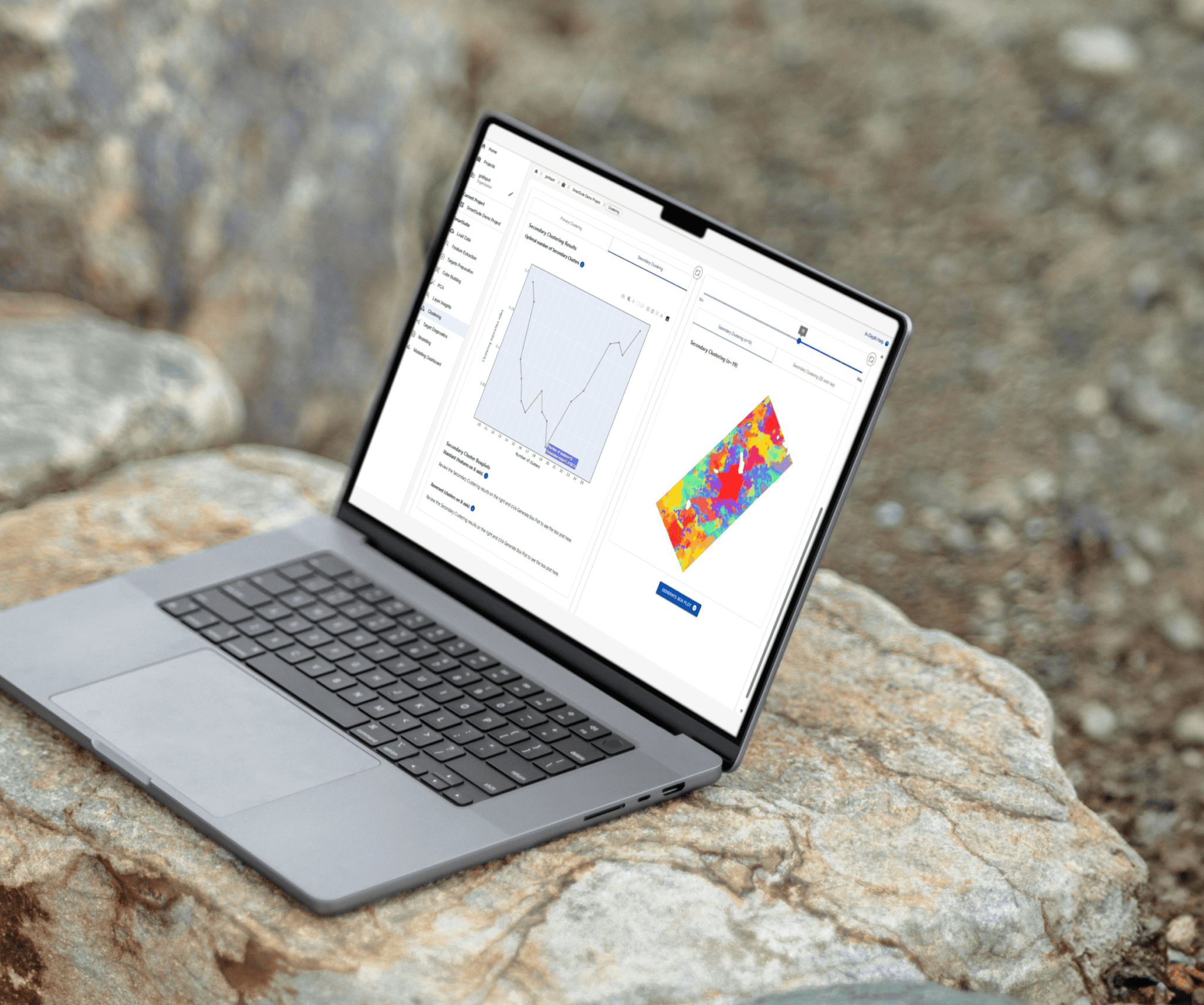 SmartSuite software dashboard showing mineral prospectivity and lithology maps